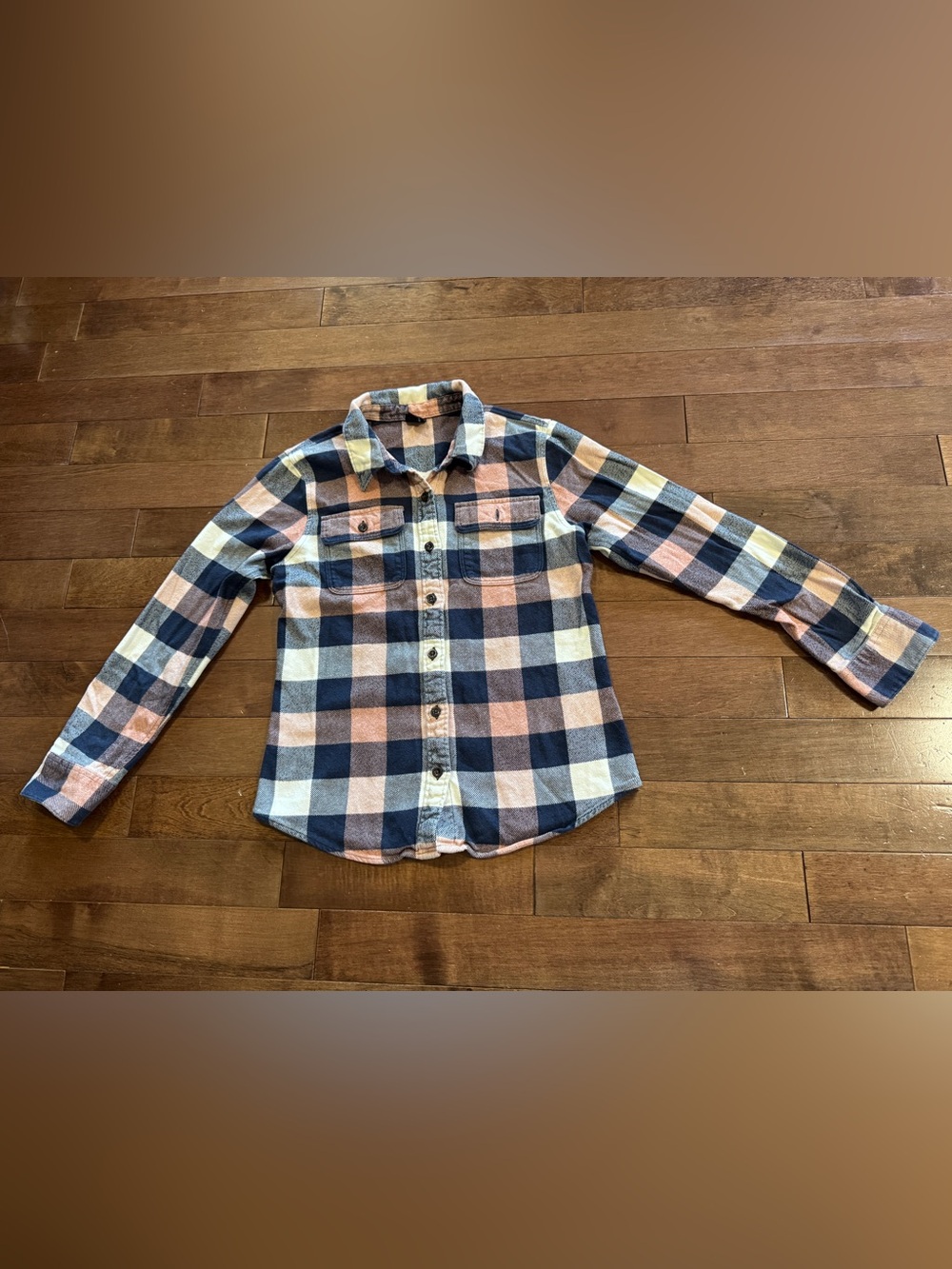 Patagonia Plaid Organic Cotton Shirt in Navy, Peach & Cream XS